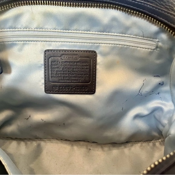 Vintage Coach Navy Blue Leather Handbag! - Picture 8 of 11